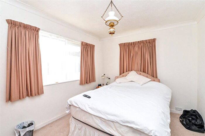 3 Bedroom Detached House For Sale In Marley Close, New Milton, Hampshire, BH25