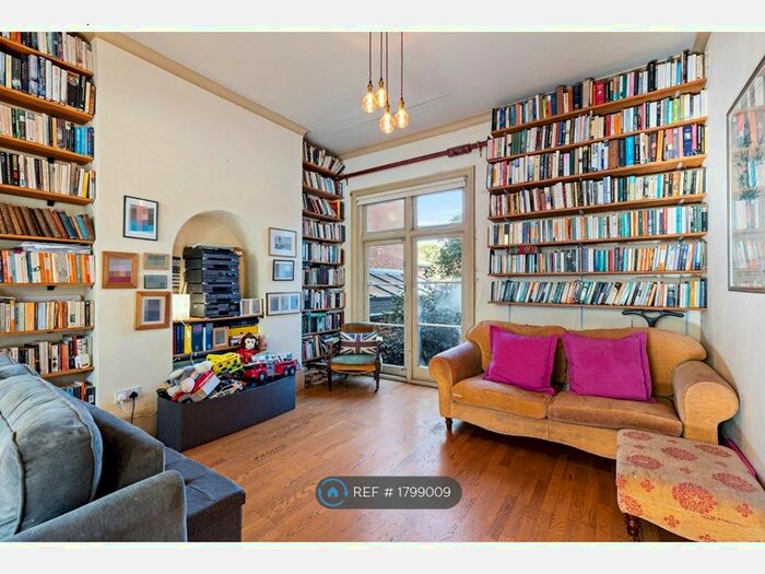 3 Bedroom Terraced House To Rent In Glasslyn Road, London, N8
