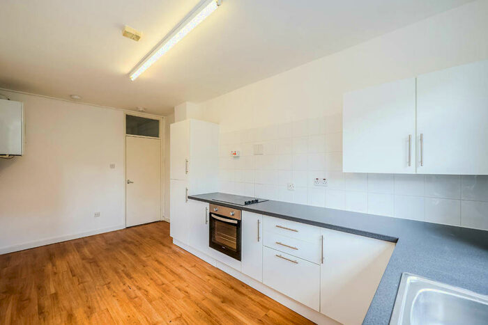 5 Bedroom Terraced House To Rent In Alexandra Road, Portsmouth, Hampshire, PO1