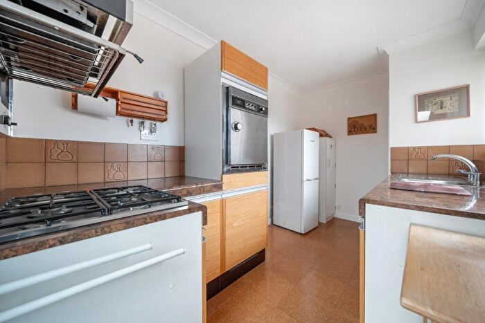 2 Bedroom Bungalow For Sale In Emerald Close, Southampton, Hampshire, SO19