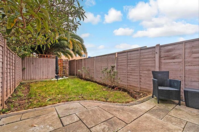 3 Bedroom Terraced House For Sale In Samphire Way, St Mary's Island, Chatham, Kent, ME4