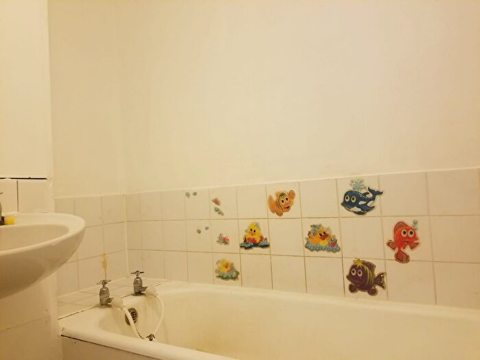 1 Bedroom Flat To Rent In Wycliffe End, Aylesbury, HP19