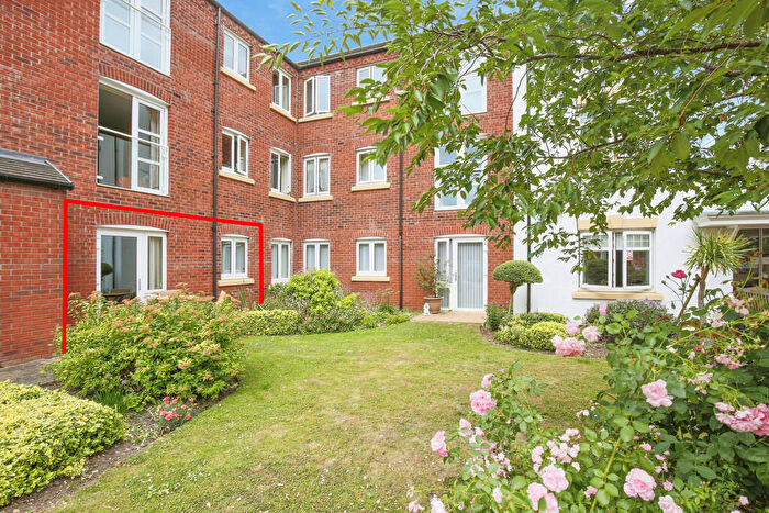 1 Bedroom Apartment For Sale In St Clements Court, Atherstone, CV9