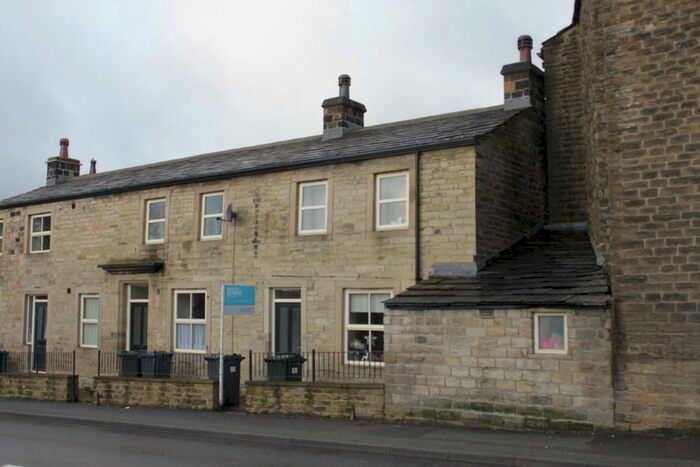 2 Bedroom Town House To Rent In Keighley Road, Silsden, BD20