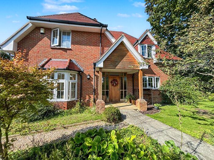 5 Bedroom Detached House For Sale In West Christchurch, BH23