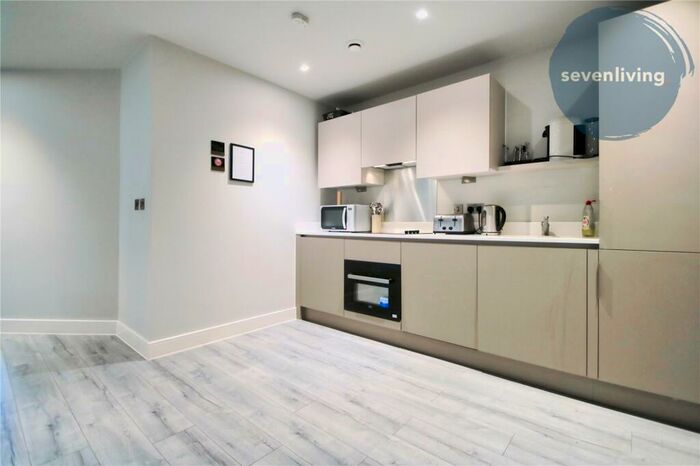 1 Bedroom Apartment To Rent In Thames Valley, Wokingham Road, Bracknell, Berkshire, RG42