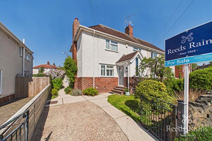 3 Bedroom Semi Detached House For Sale In Tapton View Road, Chesterfield, Derbyshire, S41