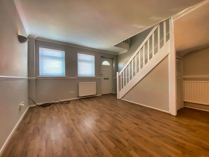 2 Bedroom Semi-Detached House To Rent In Western Road, Crowborough, TN6