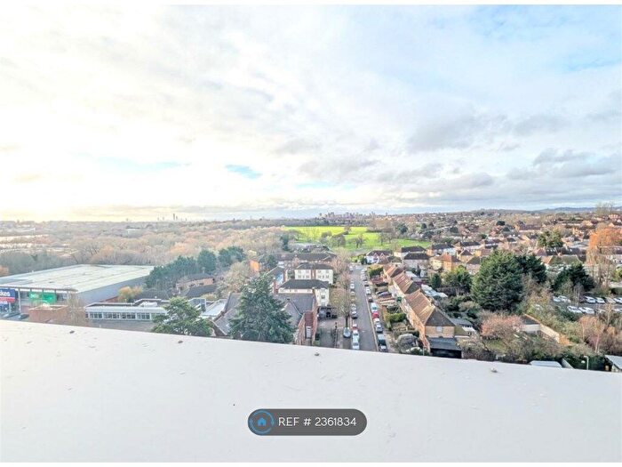 3 Bedroom Flat To Rent In Bower House, London, NW9