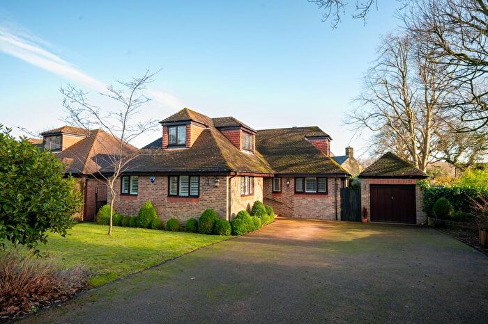 4 Bedroom Detached House For Sale In Cavendish Avenue, Dore, Sheffield, S17