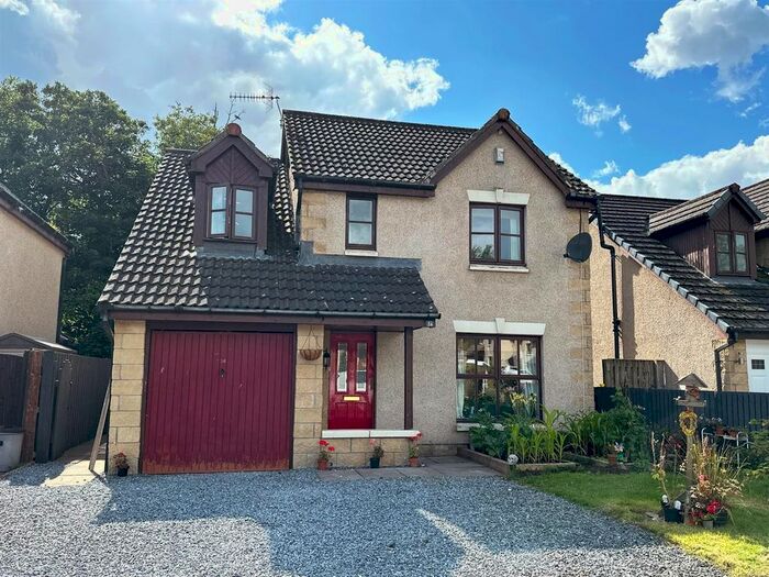 4 Bedroom Detached House For Sale In Innewan Gardens, Bankfoot, PH1