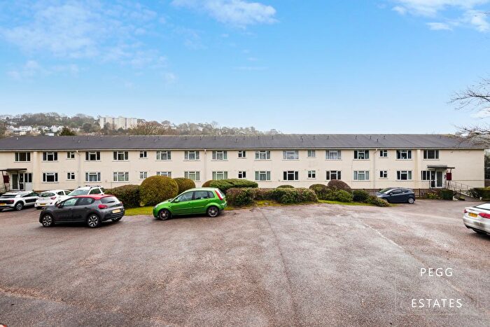 1 Bedroom Flat For Sale In Clarendon Court, Stitchill Road, Torquay, TQ1