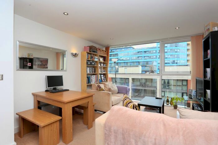 1 Bedroom Flat To Rent In Western Gateway, London, E16