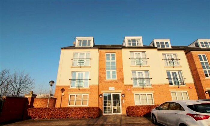 2 Bedroom Flat To Rent In The Elms, Henconner Ln, Bramley, LS13