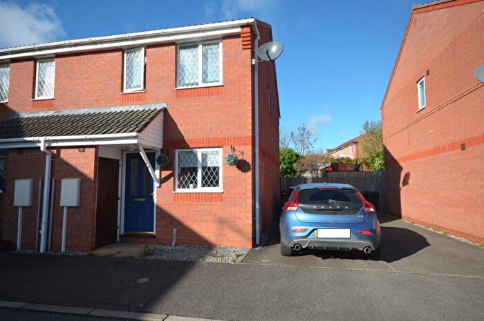 2 Bedroom End Of Terrace House For Sale In Wentin Close, Corby, NN18