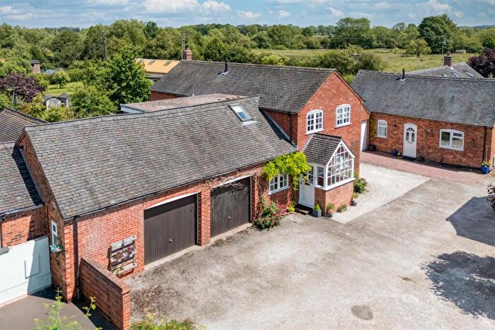 5 Bedroom Detached House For Sale In Grange Court, Main Street, Egginton, DE65