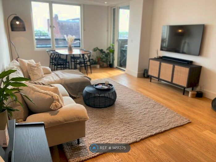 2 Bedroom Flat To Rent In Upper Richmond Road, London, SW15