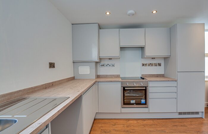 3 Bedroom Apartment To Rent In Chatsworth Road, Morecambe, Lancashire, LA4