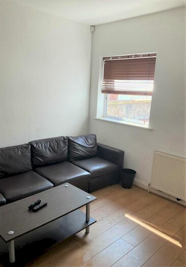 6 Bedroom Terraced House To Rent In Langton Road, Liverpool, Merseyside, L15