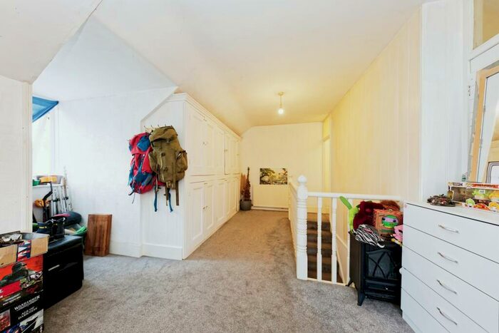Maisonette For Sale In Church Road, Dover, Kent, CT17