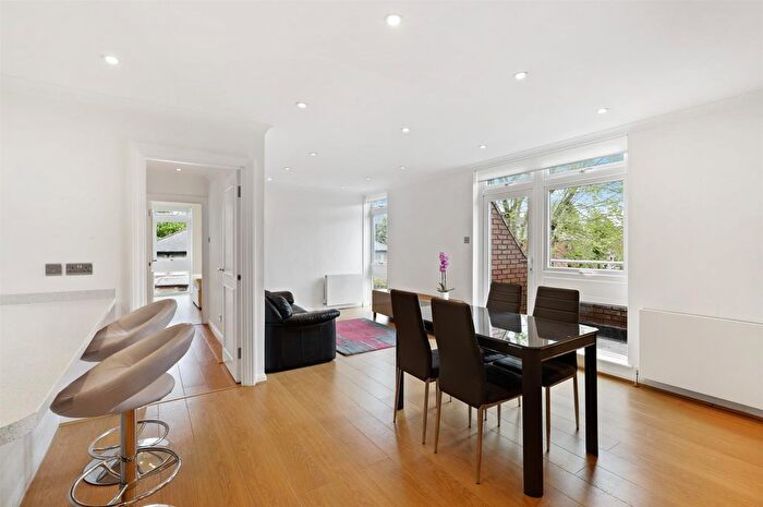 2 Bedroom Flat To Rent In Salisbury Avenue, N3