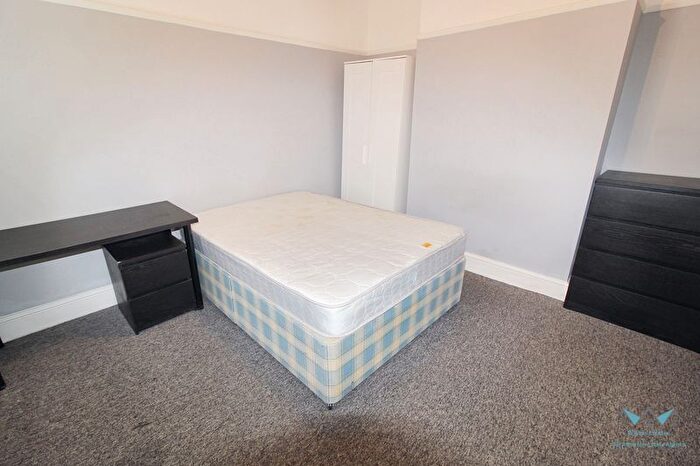 4 Bedroom Detached House For Sale In Capstone Road, Bournemouth, BH8