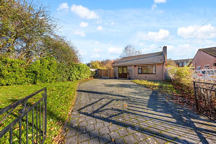 2 Bedroom Detached Bungalow For Sale In Oak Avenue, Abram, WN2
