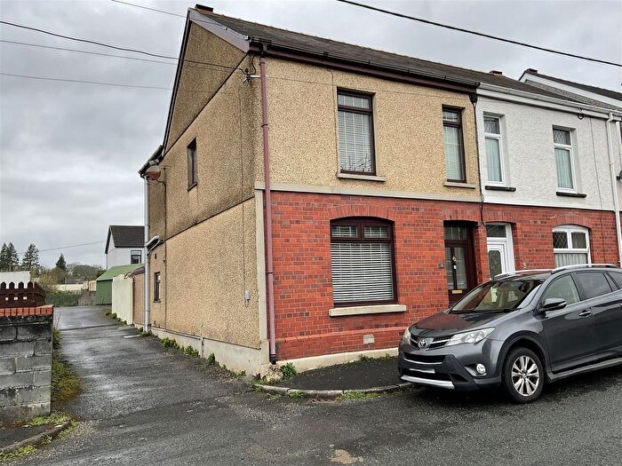 3 Bedroom Semi-detached House For Sale In Norman Road, Ammanford, SA18