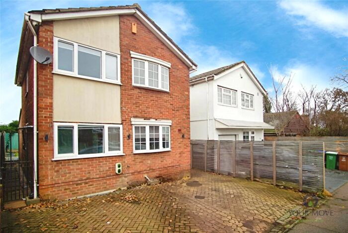 4 Bedroom Detached House For Sale In Bexley Road, Erith, DA8