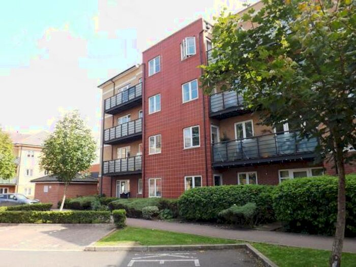 2 Bedroom Apartment To Rent In The Parklands, Dunstable, LU5