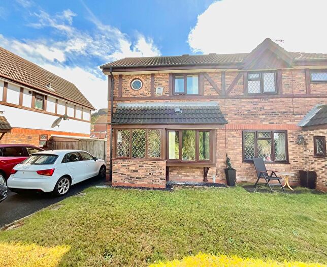 3 Bedroom Semi-Detached House For Sale In Lodge Hollow, Helsby, WA6