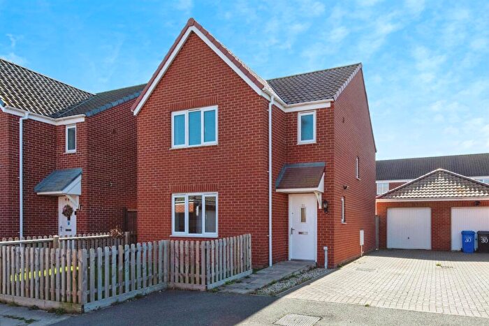 3 Bedroom Detached House For Sale In Barleycorn Way, Beck Row, Bury St. Edmunds, IP28