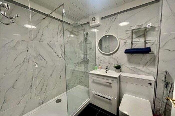 2 Bedroom Flat To Rent In Mumby Road, Gosport, PO12