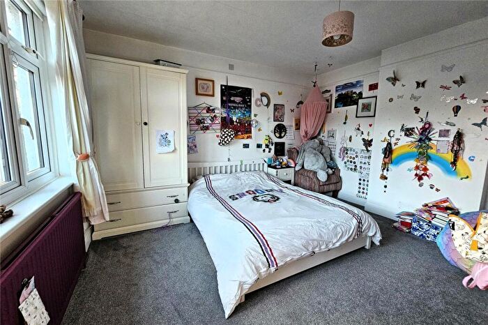 4 Bedroom Detached House For Sale In College Ride, Camberley, Surrey, GU15
