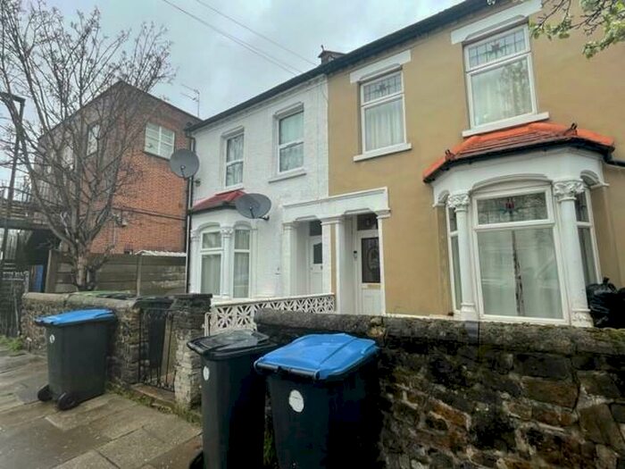 3 Bedroom House To Rent In North Road, Edmonton, London, N9