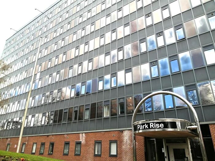 2 Bedroom Apartment To Rent In Park Rise, Trafford Plaza, M16