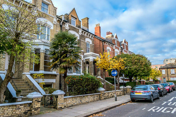 2 Bedroom Flat To Rent In Priory Road, London, NW6