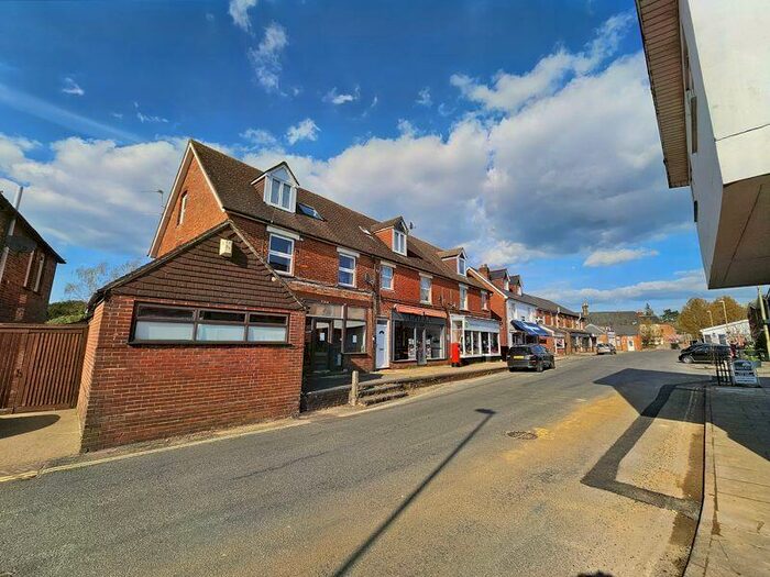 1 Bedroom Apartment To Rent In Station Road, Liphook, GU30