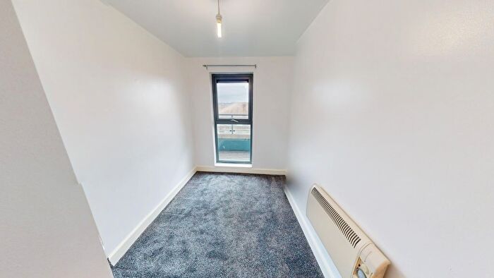 2 Bedroom Flat To Rent In Acton House, Bradford, BD1