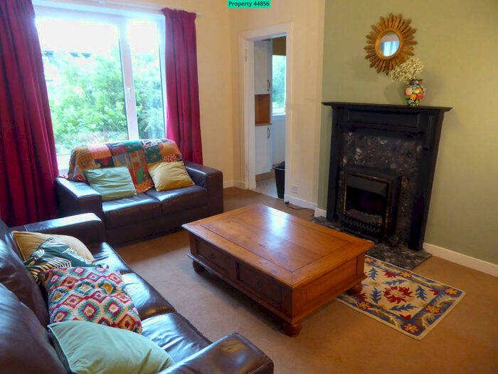 2 Bedroom Flat To Rent In Ripon Drive, Glasgow, G12