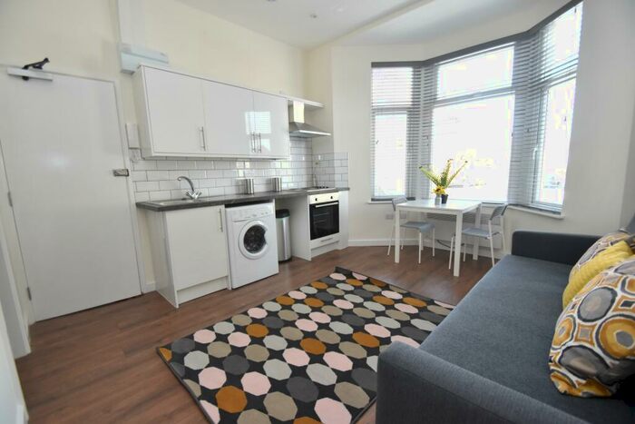 1 Bedroom Flat To Rent In Cathays Terrace, Cathays, Cardiff, CF24