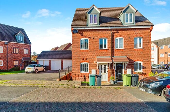 3 Bedroom Semi-Detached House To Rent In Newhome Way, Walsall, WS3