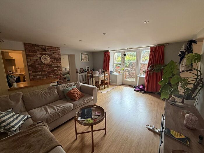 2 Bedroom Apartment To Rent In Downside Road, Clifton, Bristol, BS8