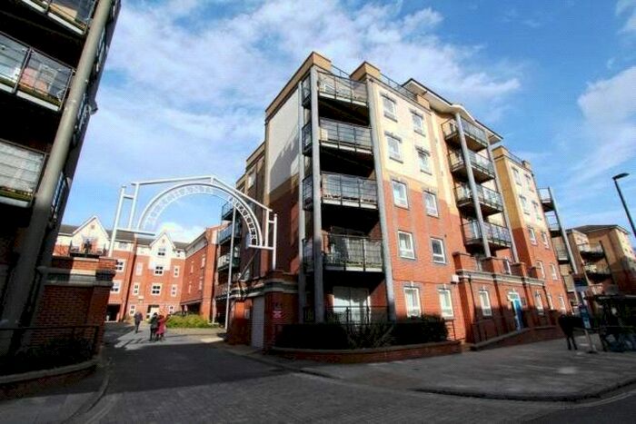 2 Bedroom Flat To Rent In Briton Street, Southampton, Hampshire, SO14