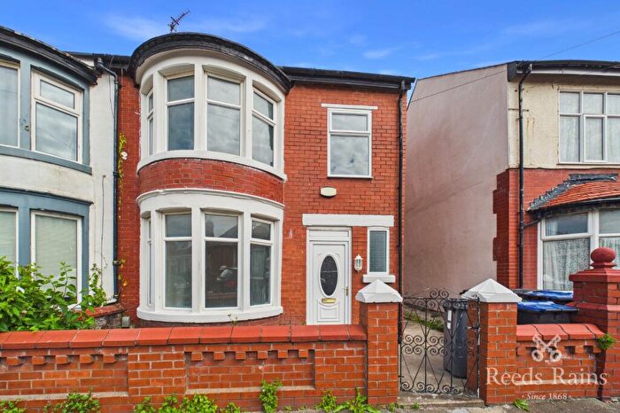 3 Bedroom End Of Terrace House For Sale In Romney Avenue, Blackpool, Lancashire, FY4