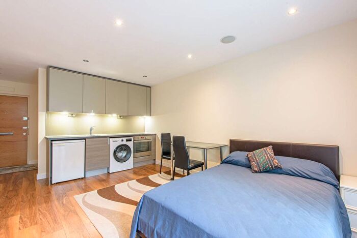 Studio For Sale In Heritage Ave, Colindale, London, NW9