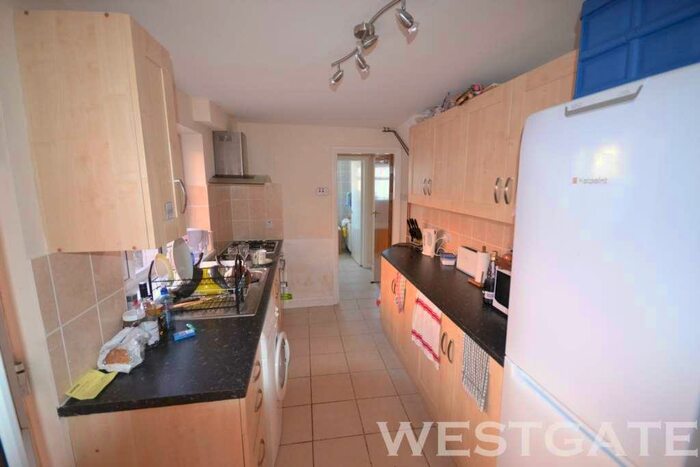 5 Bedroom Terraced House To Rent In Donnington Road, University Area, RG1