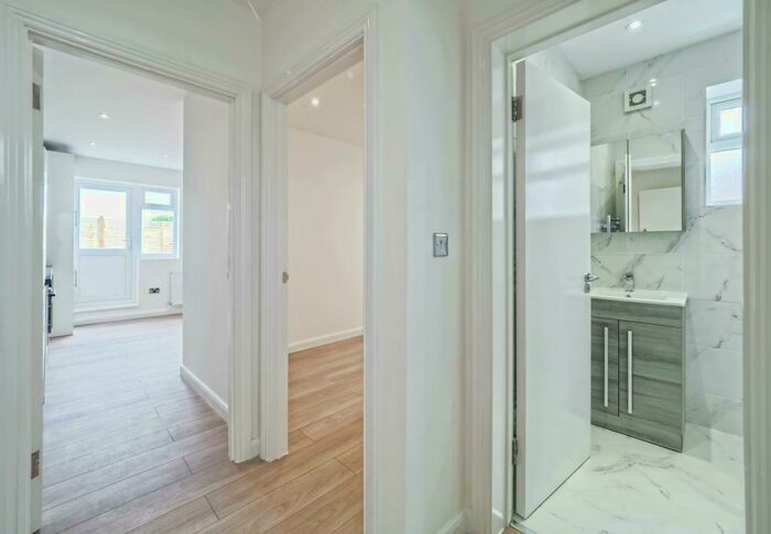 1 Bedroom Flat To Rent In Church Street, EN2