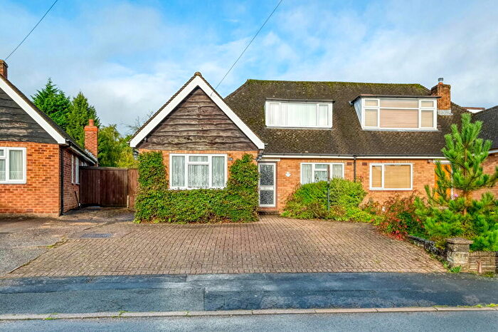 4 Bedroom Semi-Detached Bungalow For Sale In Meadow Road, Wythall, Birmingham, B47