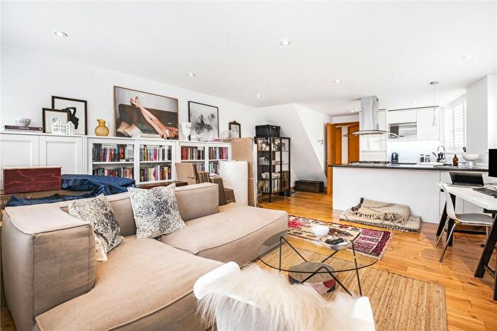 2 Bedroom Apartment To Rent In Garrett Street, London, EC1Y